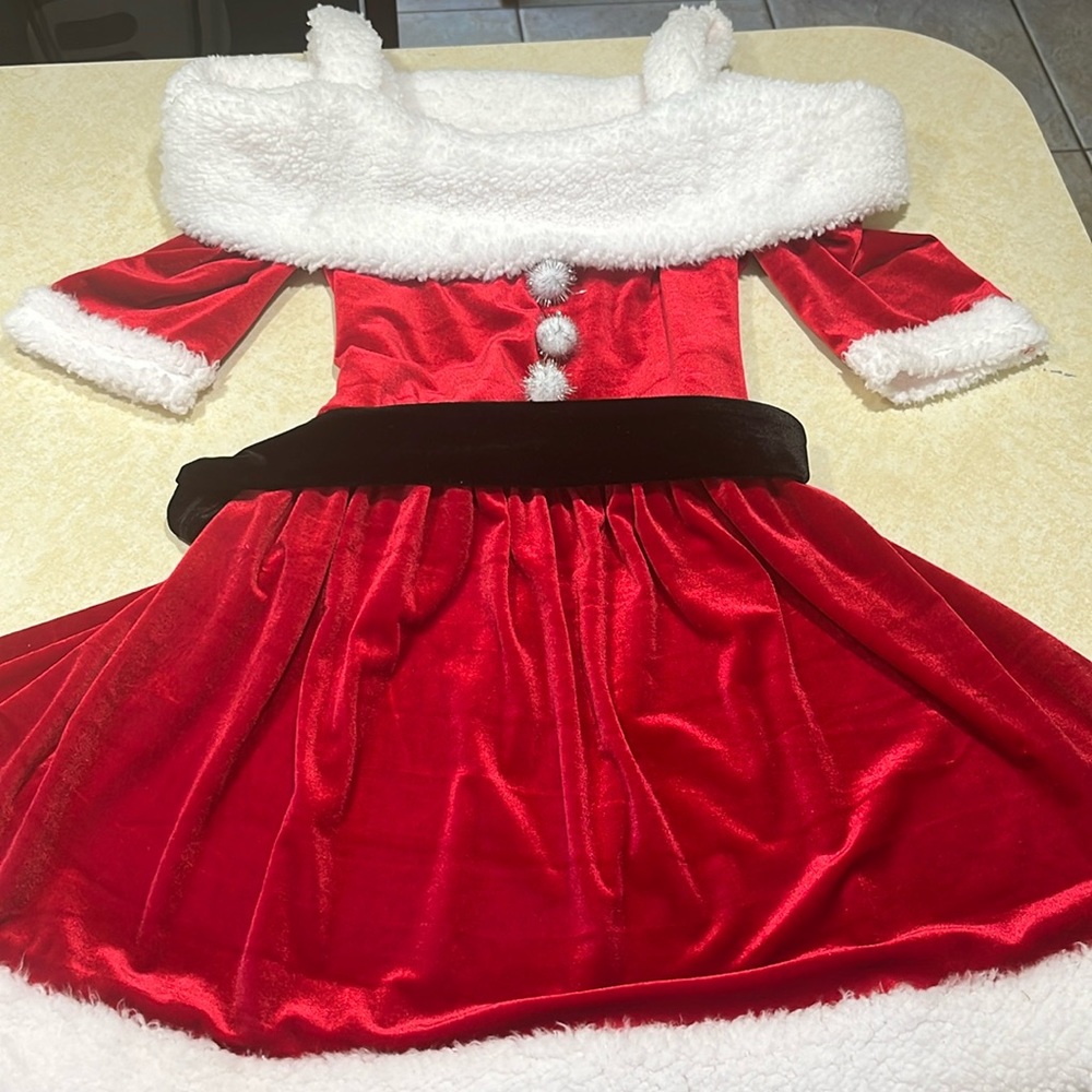 Celebrate Together Mrs. Claus midi dress. Barely worn. Like new. Size: juniors M